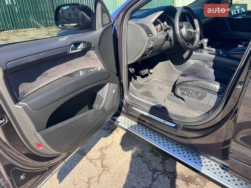 Позашляховик / Кросовер Audi Q7 2011 в Жашківу