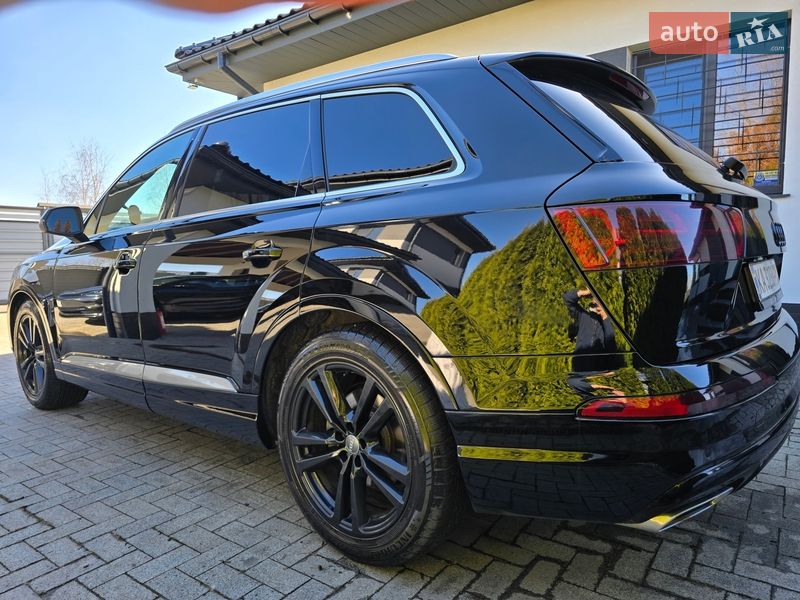 Внедорожник / Кроссовер Audi Q7 2016 в Киеве