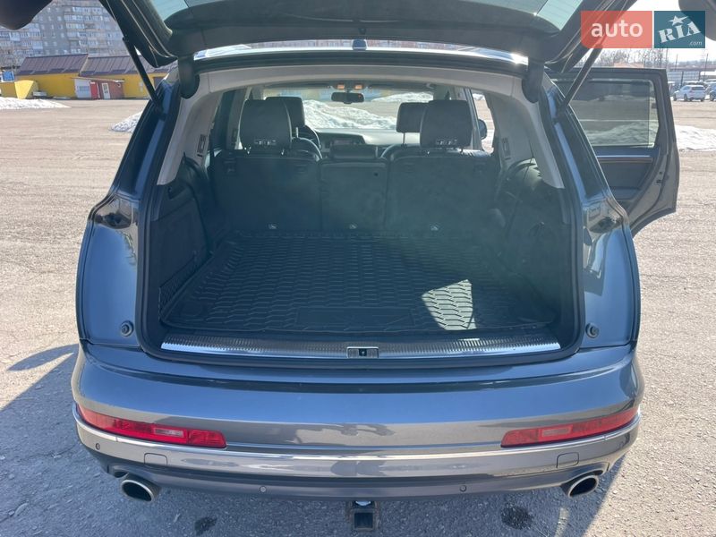 Внедорожник / Кроссовер Audi Q7 2015 в Ровно
