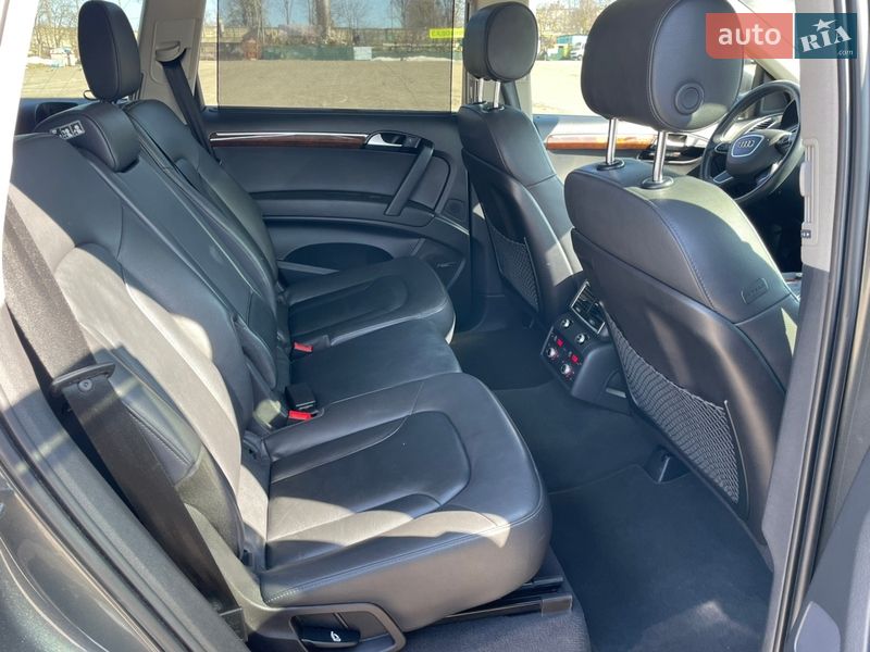 Внедорожник / Кроссовер Audi Q7 2015 в Ровно