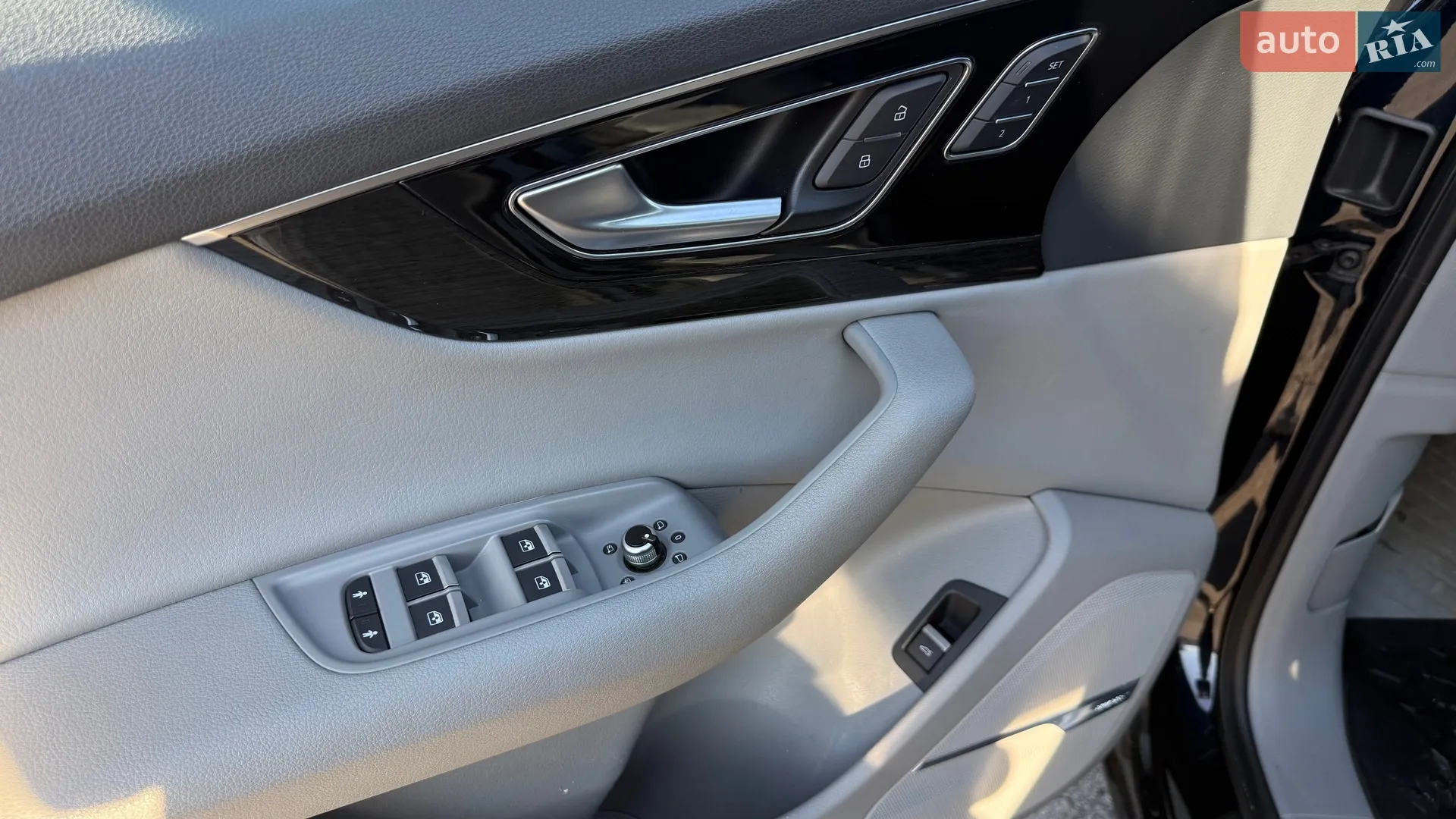 2016 Audi Q7 - мініатюра 23