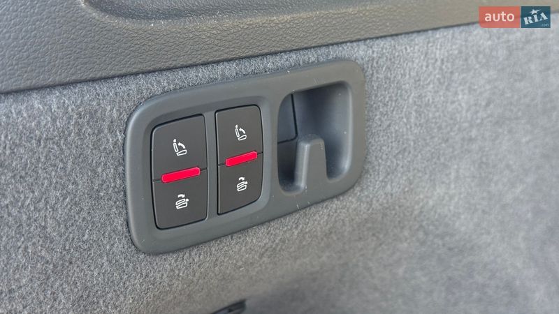 Внедорожник / Кроссовер Audi Q7 2016 в Киеве