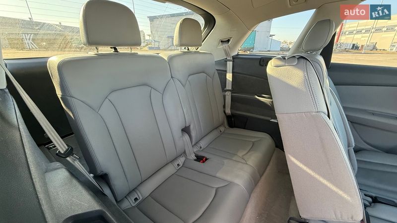 Внедорожник / Кроссовер Audi Q7 2016 в Киеве