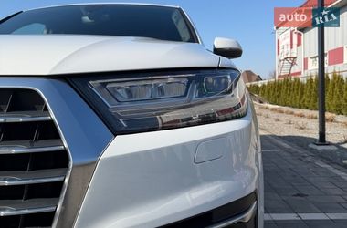 Позашляховик / Кросовер Audi Q7 2016 в Луцьку
