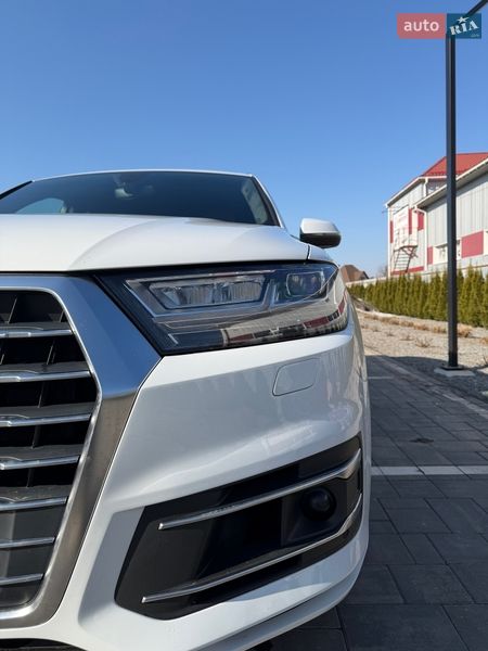 Позашляховик / Кросовер Audi Q7 2016 в Луцьку