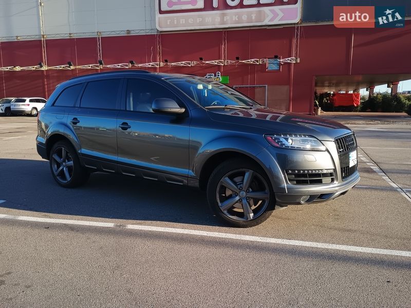 Позашляховик / Кросовер Audi Q7 2015 в Києві