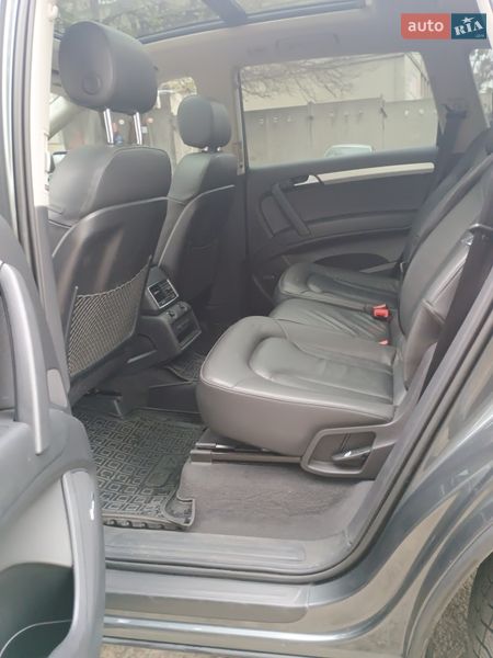 Позашляховик / Кросовер Audi Q7 2015 в Києві