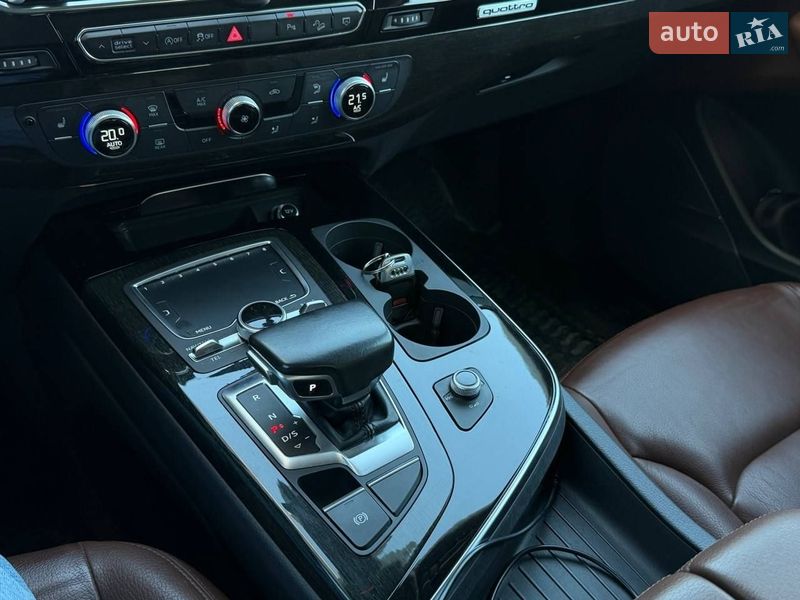 Позашляховик / Кросовер Audi Q7 2018 в Києві