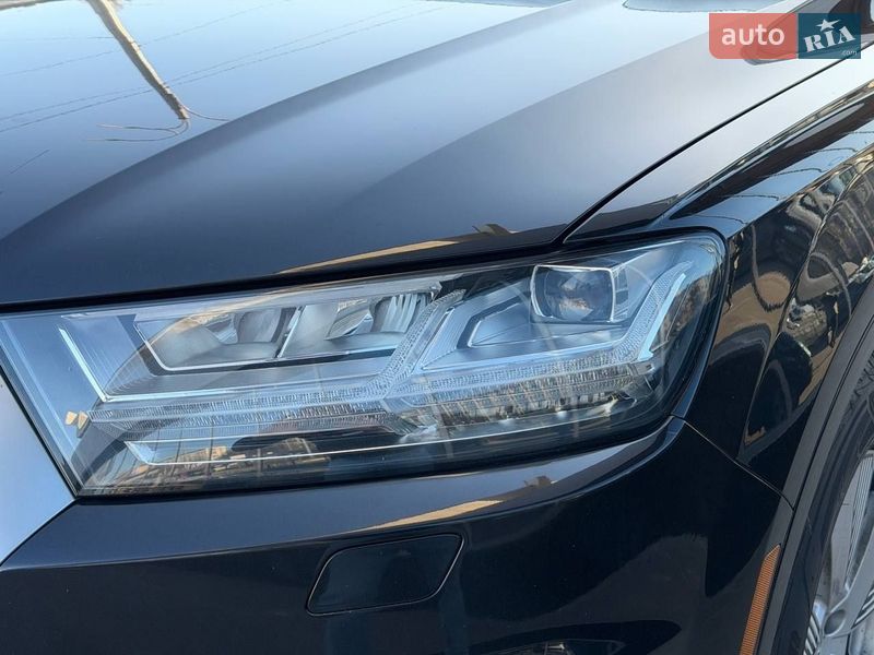 Позашляховик / Кросовер Audi Q7 2018 в Києві