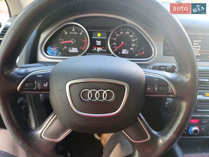 Позашляховик / Кросовер Audi Q7 2015 в Києві