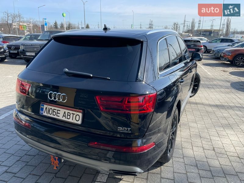 Позашляховик / Кросовер Audi Q7 2015 в Львові
