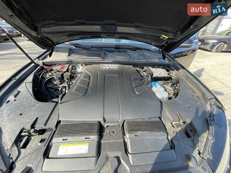 Позашляховик / Кросовер Audi Q7 2015 в Львові