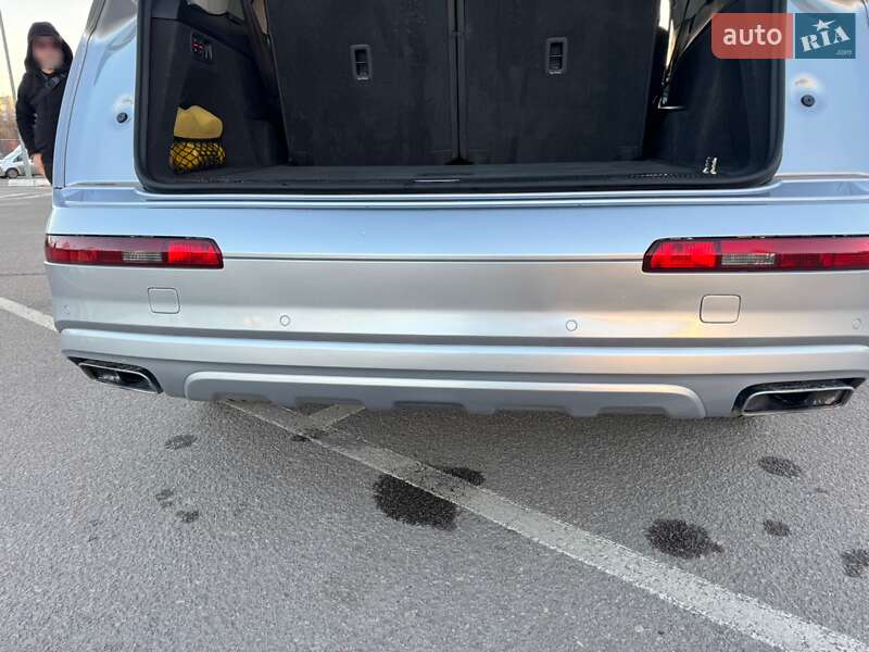 Позашляховик / Кросовер Audi Q7 2017 в Житомирі