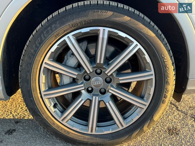 Позашляховик / Кросовер Audi Q7 2017 в Житомирі