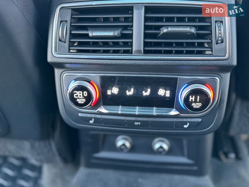 Позашляховик / Кросовер Audi Q7 2017 в Житомирі