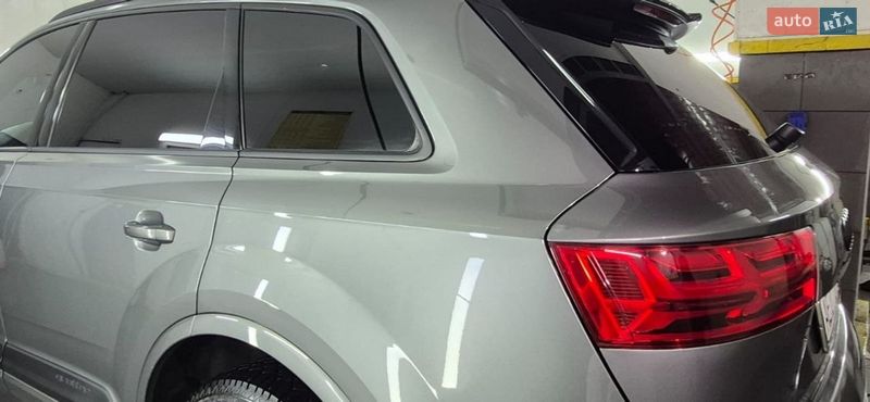 Позашляховик / Кросовер Audi Q7 2017 в Дніпрі