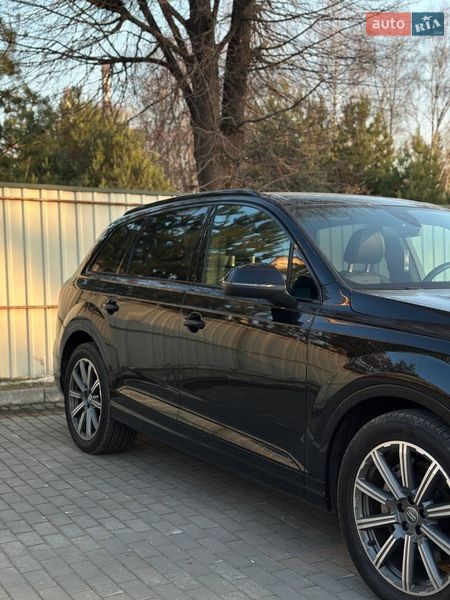 Внедорожник / Кроссовер Audi Q7 2017 в Луцке