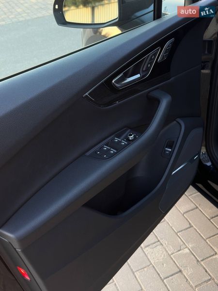 Внедорожник / Кроссовер Audi Q7 2017 в Луцке