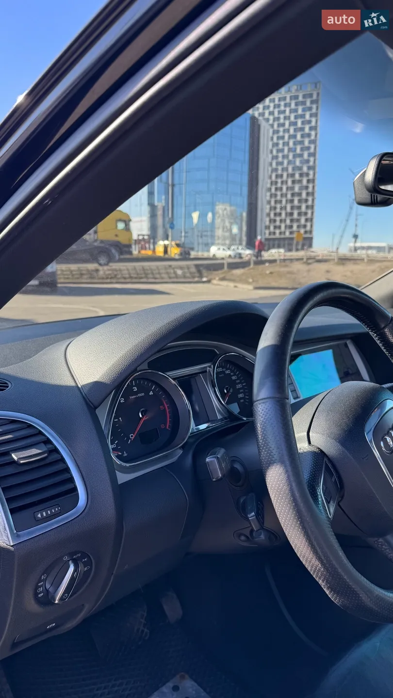 2010 Audi Q7 - мініатюра 20
