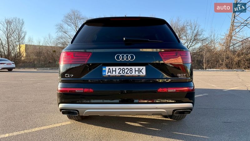 Внедорожник / Кроссовер Audi Q7 2017 в Киеве