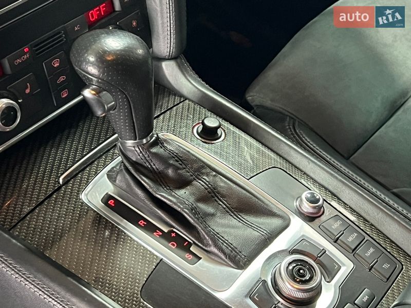 Позашляховик / Кросовер Audi Q7 2010 в Одесі