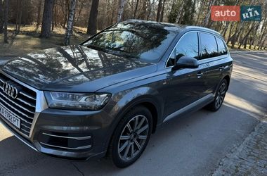 Позашляховик / Кросовер Audi Q7 2017 в Києві