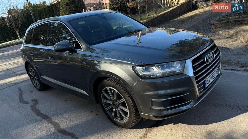 Внедорожник / Кроссовер Audi Q7 2017 в Киеве