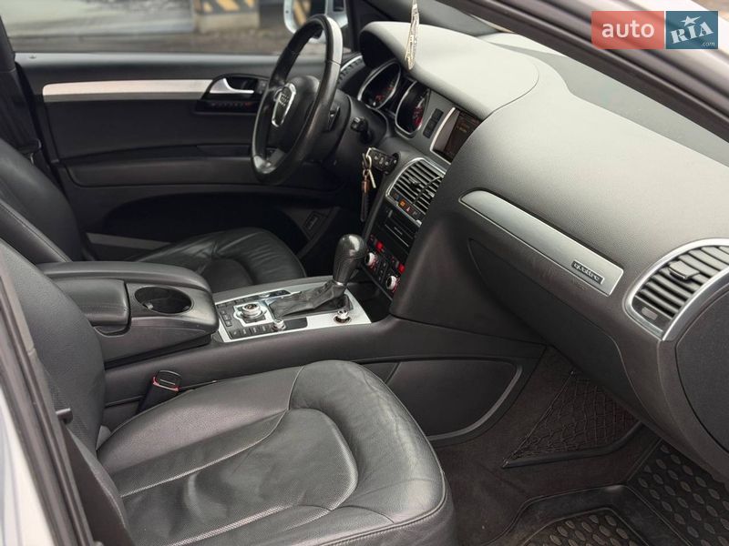 Внедорожник / Кроссовер Audi Q7 2010 в Киеве