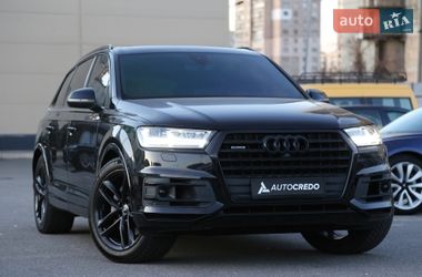 Внедорожник / Кроссовер Audi Q7 2015 в Киеве