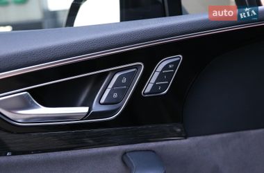 Внедорожник / Кроссовер Audi Q7 2015 в Киеве