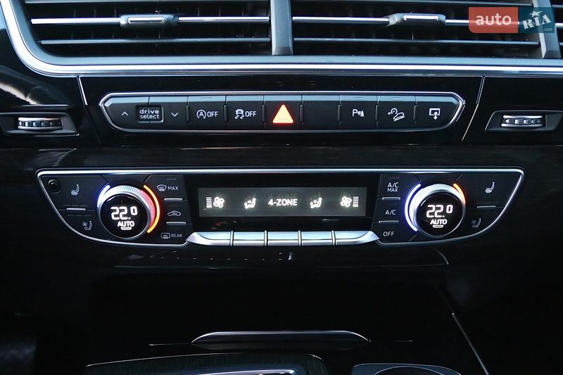 Внедорожник / Кроссовер Audi Q7 2015 в Киеве