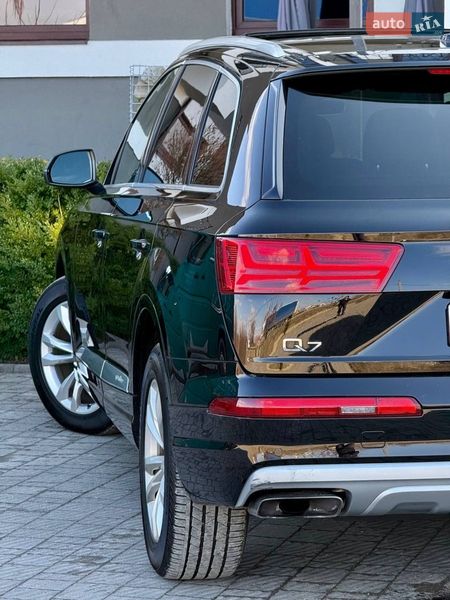 Позашляховик / Кросовер Audi Q7 2018 в Стрию