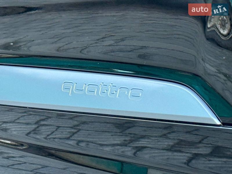 Позашляховик / Кросовер Audi Q7 2018 в Стрию