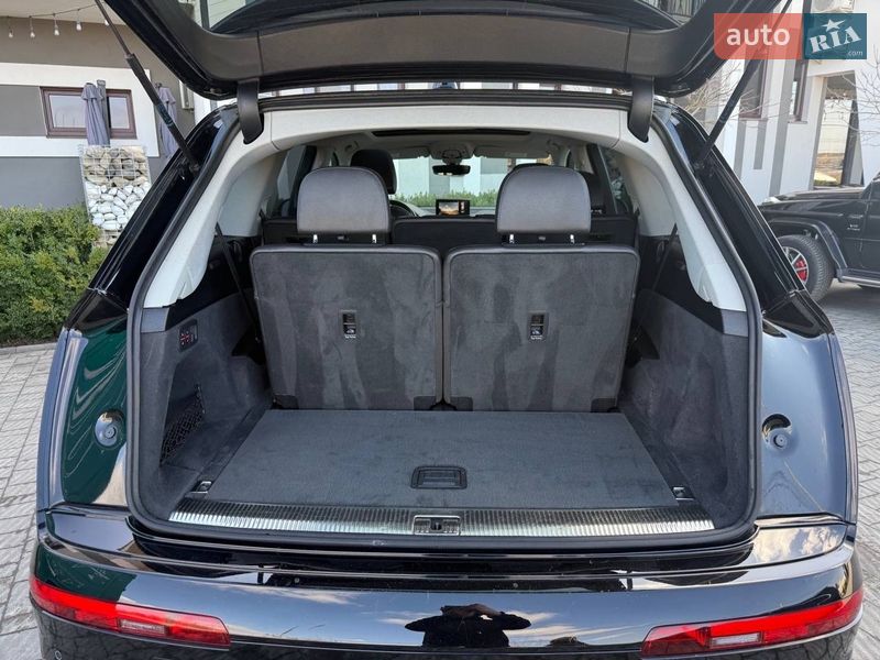 Позашляховик / Кросовер Audi Q7 2018 в Стрию