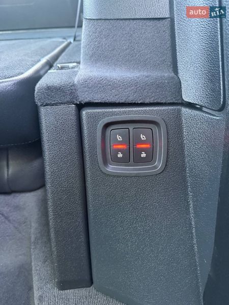 Позашляховик / Кросовер Audi Q7 2018 в Стрию