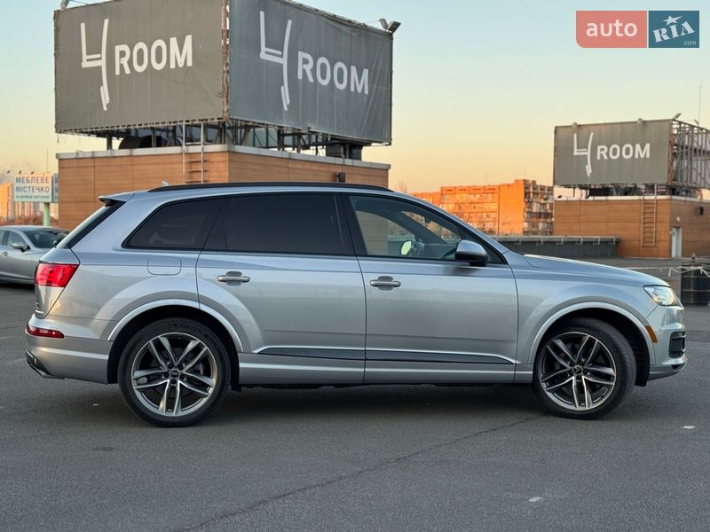 Позашляховик / Кросовер Audi Q7 2017 в Києві