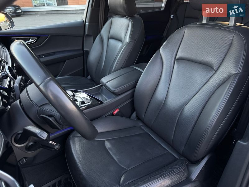 Позашляховик / Кросовер Audi Q7 2017 в Києві