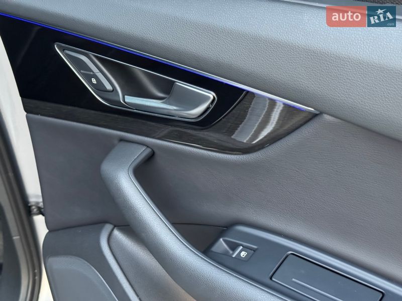 Позашляховик / Кросовер Audi Q7 2017 в Києві