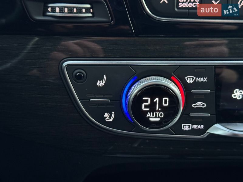 Позашляховик / Кросовер Audi Q7 2017 в Києві