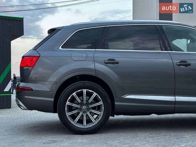 Позашляховик / Кросовер Audi Q7 2019 в Львові