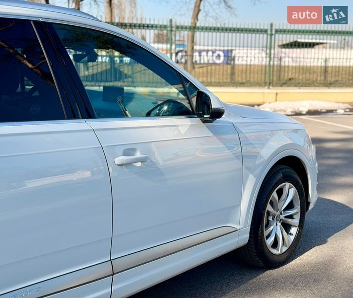 Внедорожник / Кроссовер Audi Q7 2018 в Харькове