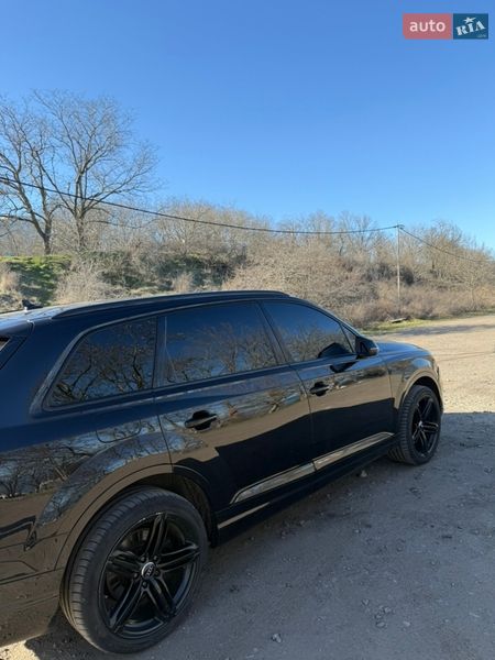 Позашляховик / Кросовер Audi Q7 2016 в Одесі