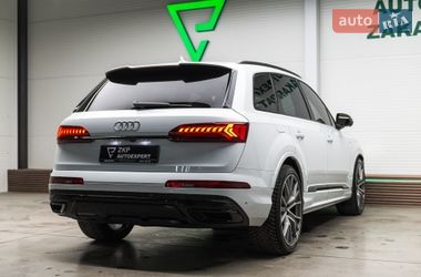 Позашляховик / Кросовер Audi Q7 2021 в Мукачевому
