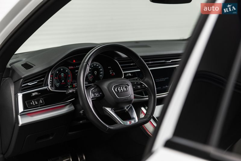 Позашляховик / Кросовер Audi Q7 2021 в Мукачевому