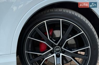 Позашляховик / Кросовер Audi Q7 2021 в Києві
