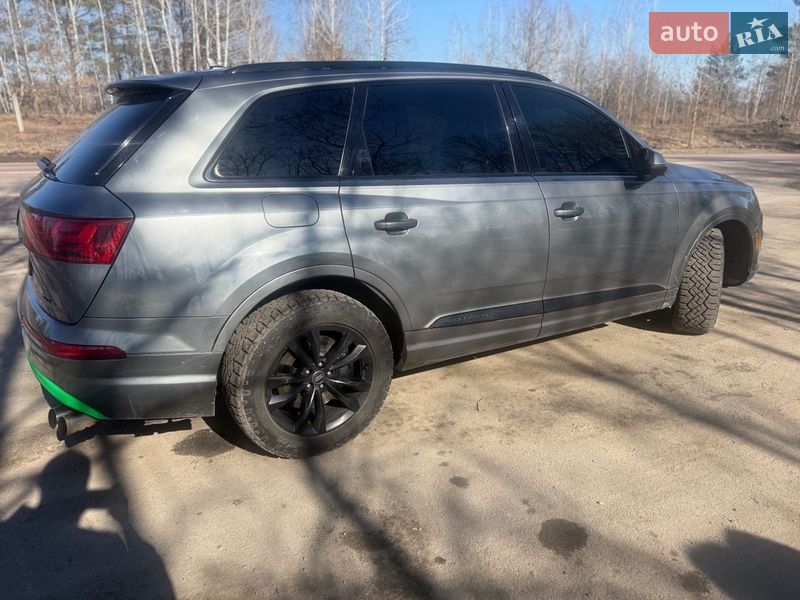 Внедорожник / Кроссовер Audi Q7 2017 в Житомире