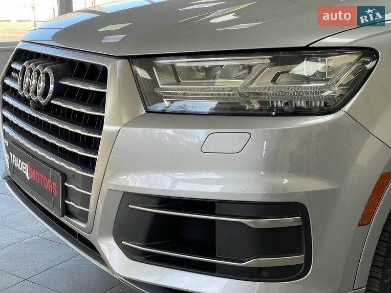 Позашляховик / Кросовер Audi Q7 2017 в Києві