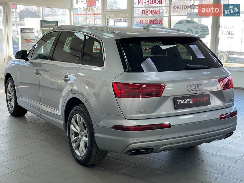 Позашляховик / Кросовер Audi Q7 2017 в Києві