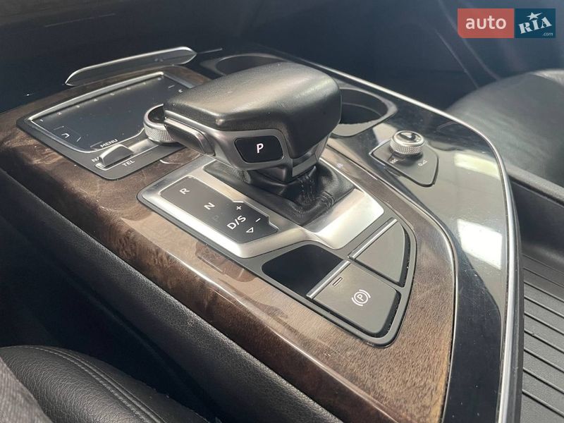 Позашляховик / Кросовер Audi Q7 2017 в Києві