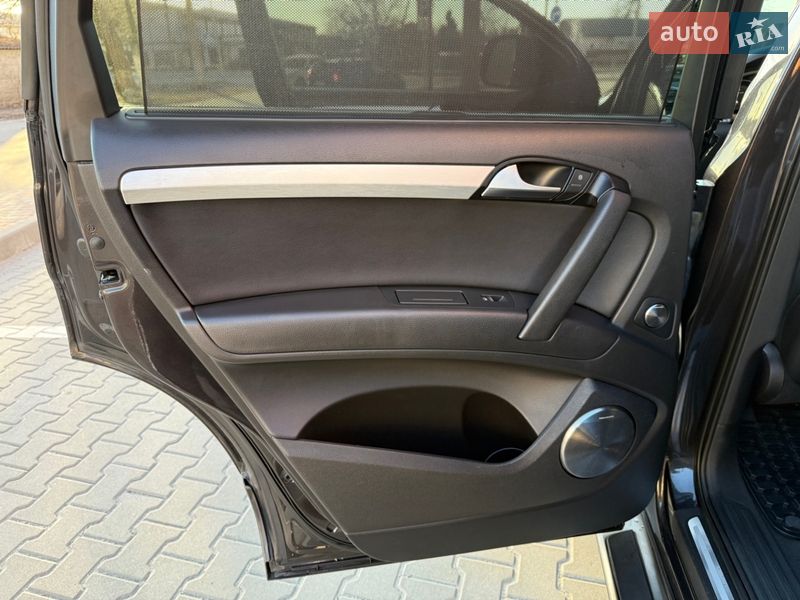 Внедорожник / Кроссовер Audi Q7 2014 в Киеве
